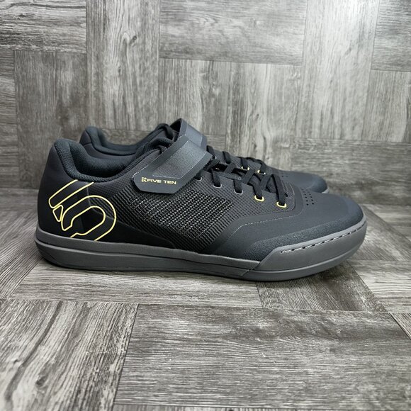 Adidas Hell Cat Pro Men's size 13 Charcoal Grey Cycling Shoes - Picture 1 of 8